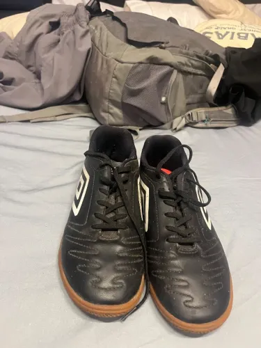 Chuteira Umbro e Adidas (Futsal)