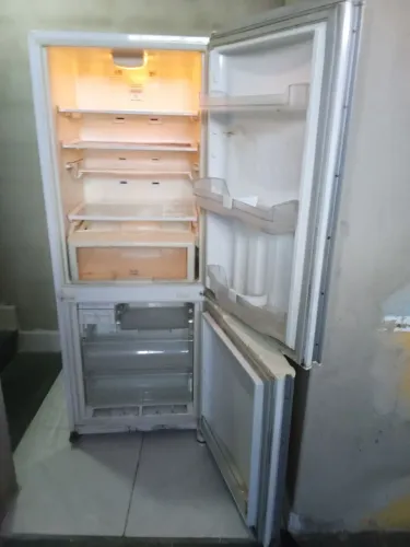 Vendo geladeira Brastemp investe pra quem conserta 