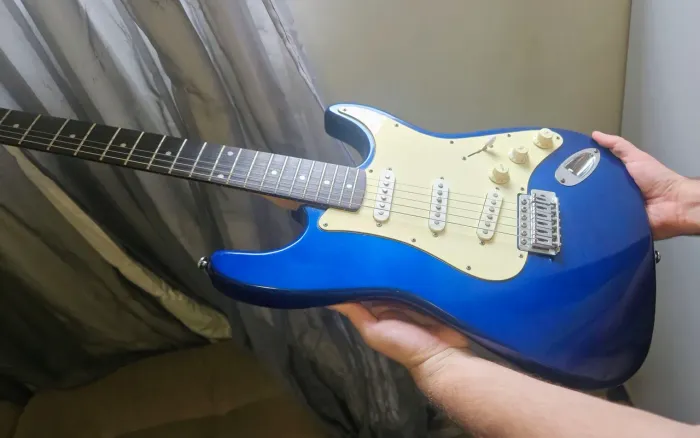 Guitarra Lyon by Washburn Stratocaster Azul - Revisada por Luthier + Cordas Novas