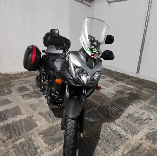 Motocicleta Suzuki Vstrom 650cc