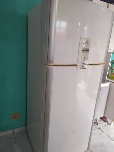 Vendo geladeira fros free marca Brastemp