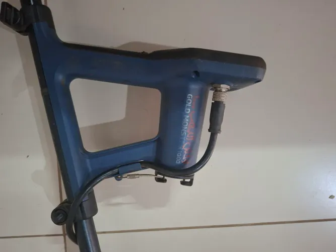 Detector de metal Goold monster 1000