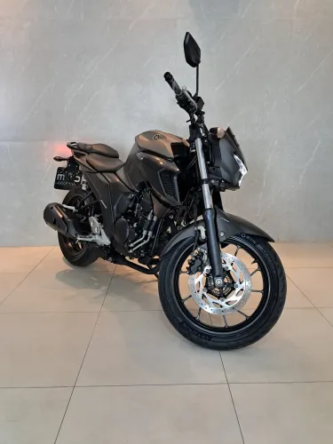 FZ25 2024 IPVA PAGO + TANQUE CHEIO