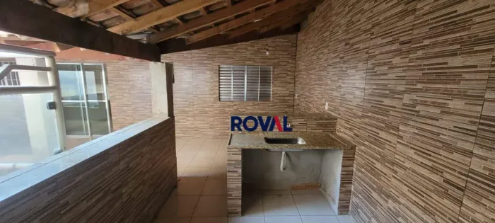 Casa com 3 quartoss, 203 m² - venda por R$ 570.00 ou aluguel por R$ 2.500/mês - Parque São