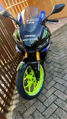 Moto r3 321 cc