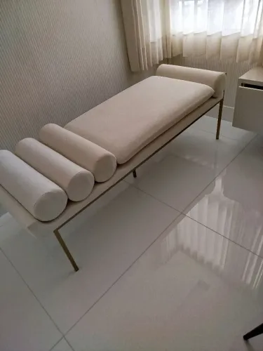 Vendo aparador de cama 
