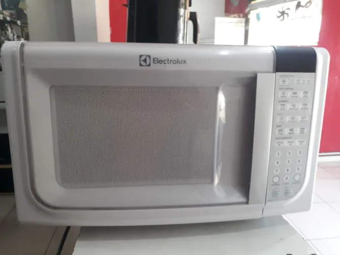 Microondas Electrolux MEF41 31 litros