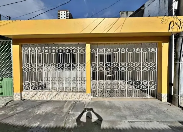 BAIRRO GLÓRIA COM CASA A VENDA - AGENDE SUA VISITA!!