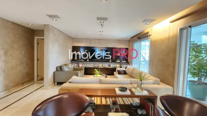 Apartamento de Alto Padrão: Conforto e Privacidade em Localização Privilegiada