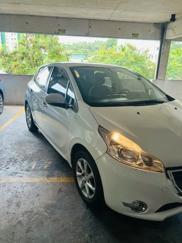 Peugeot 208 Active/active Pack 1.5 Flex 8V 5P 2016