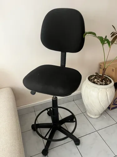 Vende-se cadeira de escritório