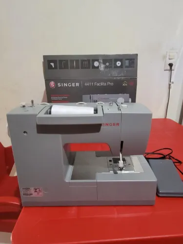 Maquina de costura singe