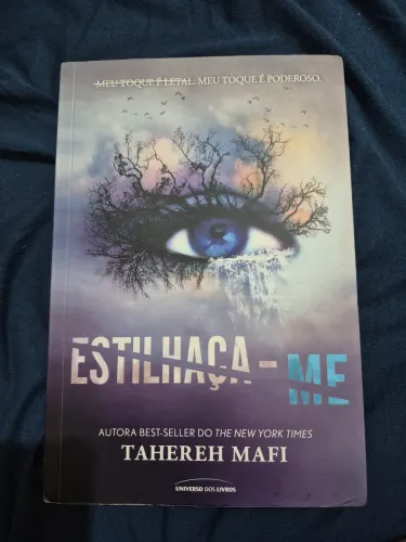 Livro estilhaça-me 