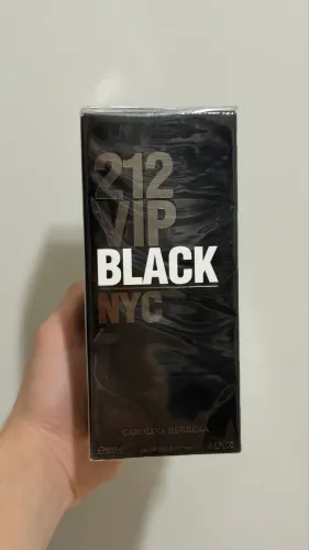 Perfume 212 VIP Black 200ML Original