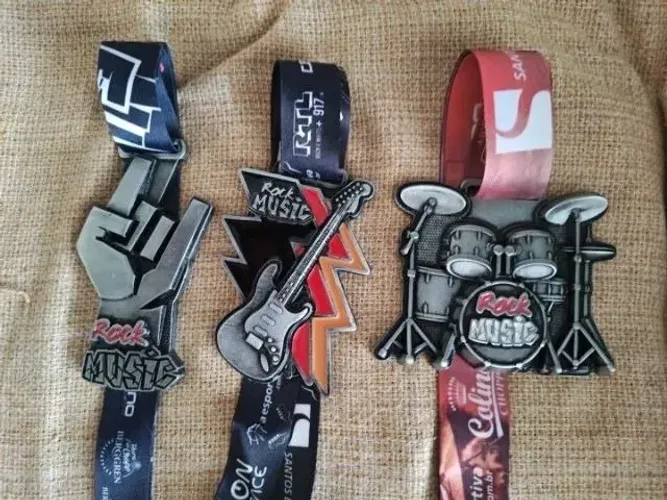 03 Medalhas Corrida Rock Music (Santos/SP) 2026/2025/2024
