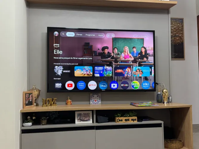 Smart TV Samsung 60" - Tela Impecável (Detalhe nos LEDs)