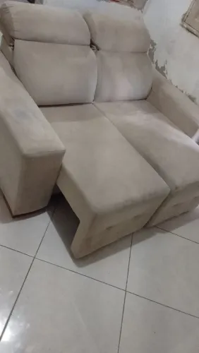 Sofá retrátil dois lugares menos de 1 ano
