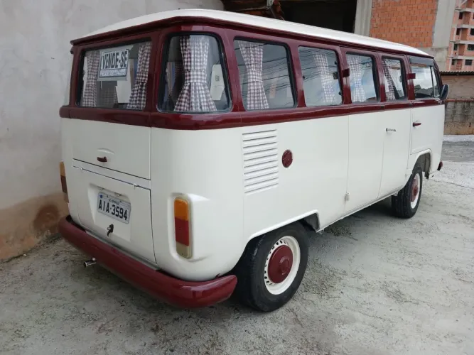 Volkswagen Kombi Standard/ Luxo/ Serie Prata 1987