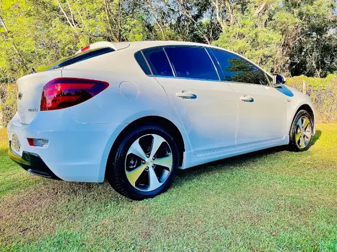 Chevrolet Cruze HB Sport LT 1.8 16V Flexp. 5P AUT 2013