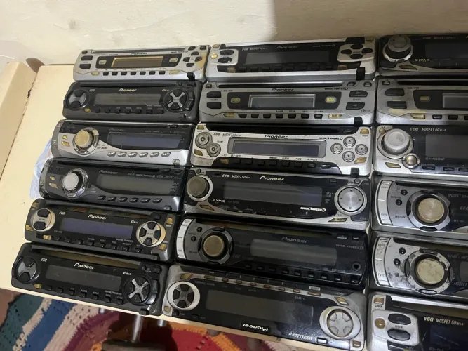 Frentes de rádio Pioneer , a partir de 100$