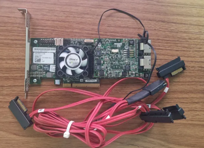 Controladora RAID Adaptec ASR-6805