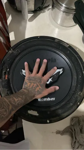 Som automotivo bicho papão de 15 pra quem quiser fazer a manutenção!!!!!