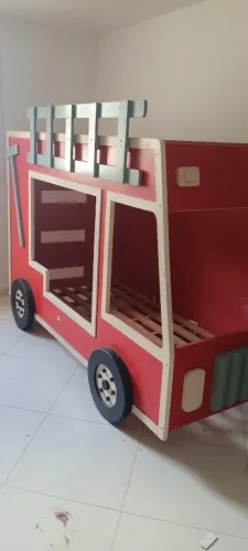 Cama beliche bombeiro