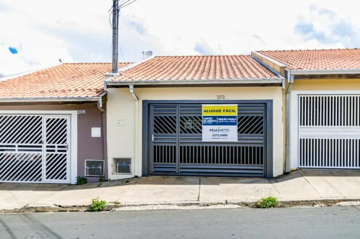 Casa para locação no bairro Agua Branca