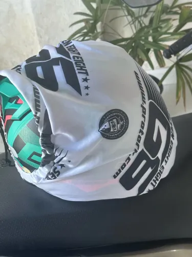Capacete