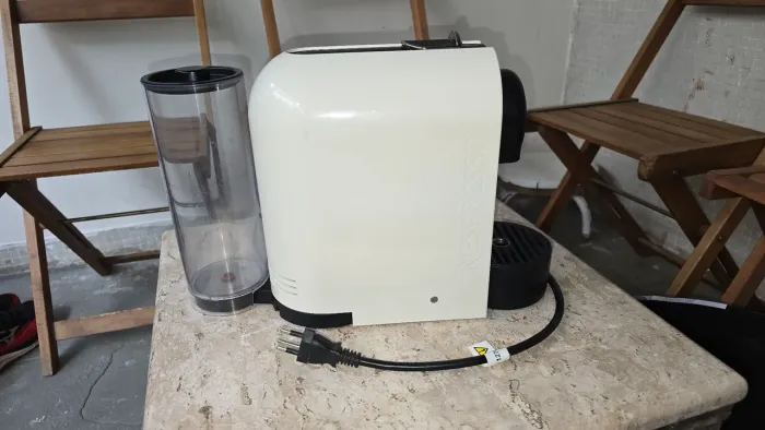 Cafeteira Nespresso C50 esta funcionando perfeitamente aceito proposta