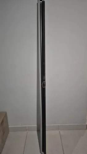 Tela de projeção retratil