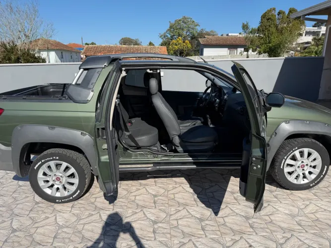 Fiat Strada Adventure1.8/ 1.8 Locker Flex CD 2016