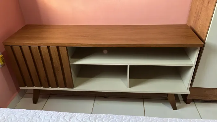 Rack para TV até 55 polegadas Malbc wood Retrô 1 porta e prateleiras. Aceito negociação