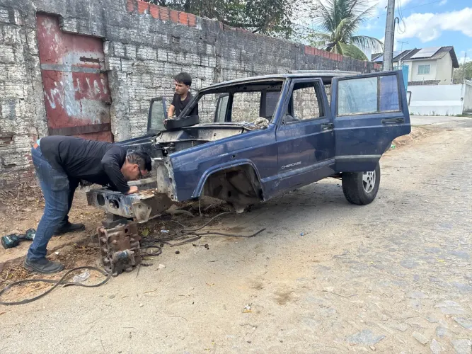 Carroceria de Jeep Cherokee Sport