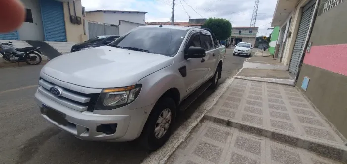 Ford Ranger XLS 2.5 16V 4X2 CD Flex 2015