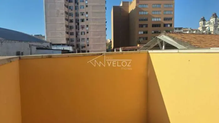 Apartamento - / Residencial / Centro