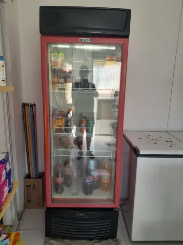 Freezer vertical porta de vidro
