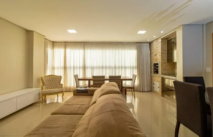 Apartamento à venda no Jardim América, 121 m², 3 suítes, armários planejados, 2 vagas, laz