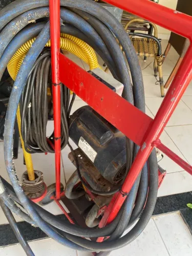 Bomba lava jato Barata