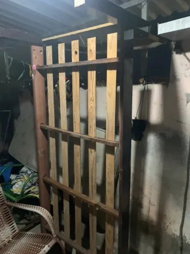 Vende-se cama de solteiro 
