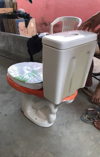 Vaso sanitário novo e completo