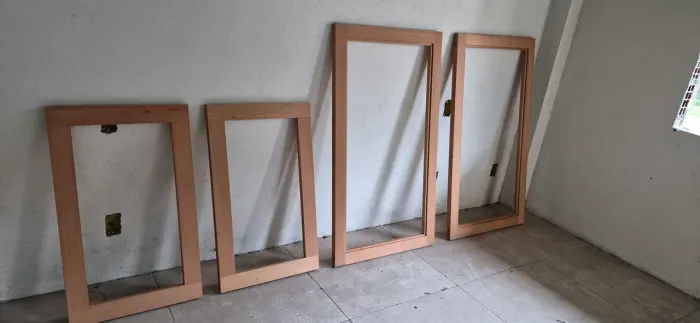Esquadria de madeira novas
