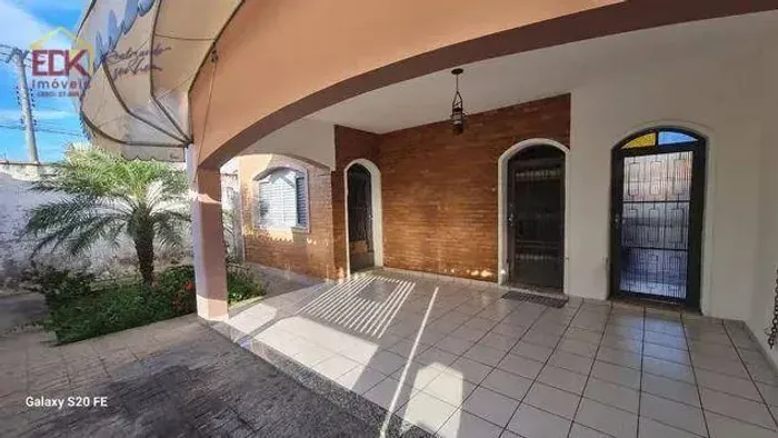 Casa com 3 dormitórios à venda, 140 m² por R$ 480.000,00 - Vila Nunes - Lorena/SP