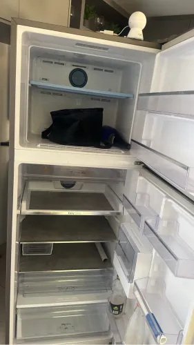 Geladeira com defeito