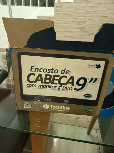 Encosto de cabeça monitor DVD.