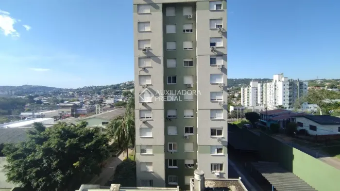 Apartamento à venda no bairro Cavalhada com 71 m² e 3 dormitórios/quartos disponíveis.