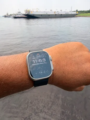 Apple Watch Ultra 2 titânio 49m 