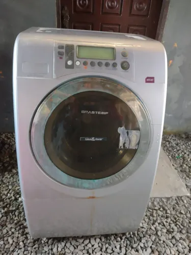 Vendo lava e seca Brastemp máquina ela enche lava centrífuga só não seca