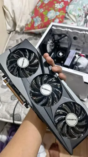 Placa de Video RX 7600 Triple Fan AMD