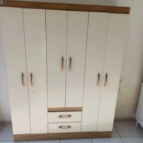 Vende 2 guarda roupa 430 cada entrego ser for perto Uberaba Curitiba